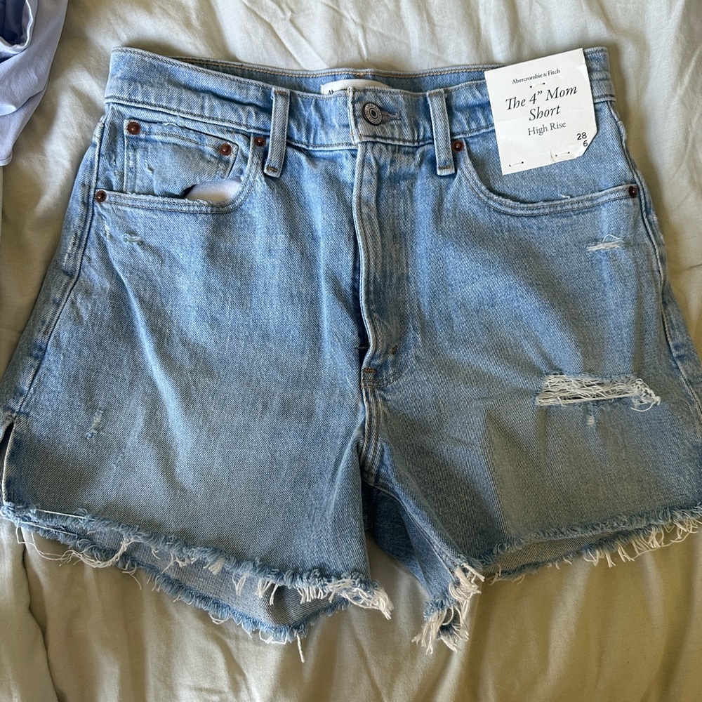 Never worn! Abercrombie denim shorts